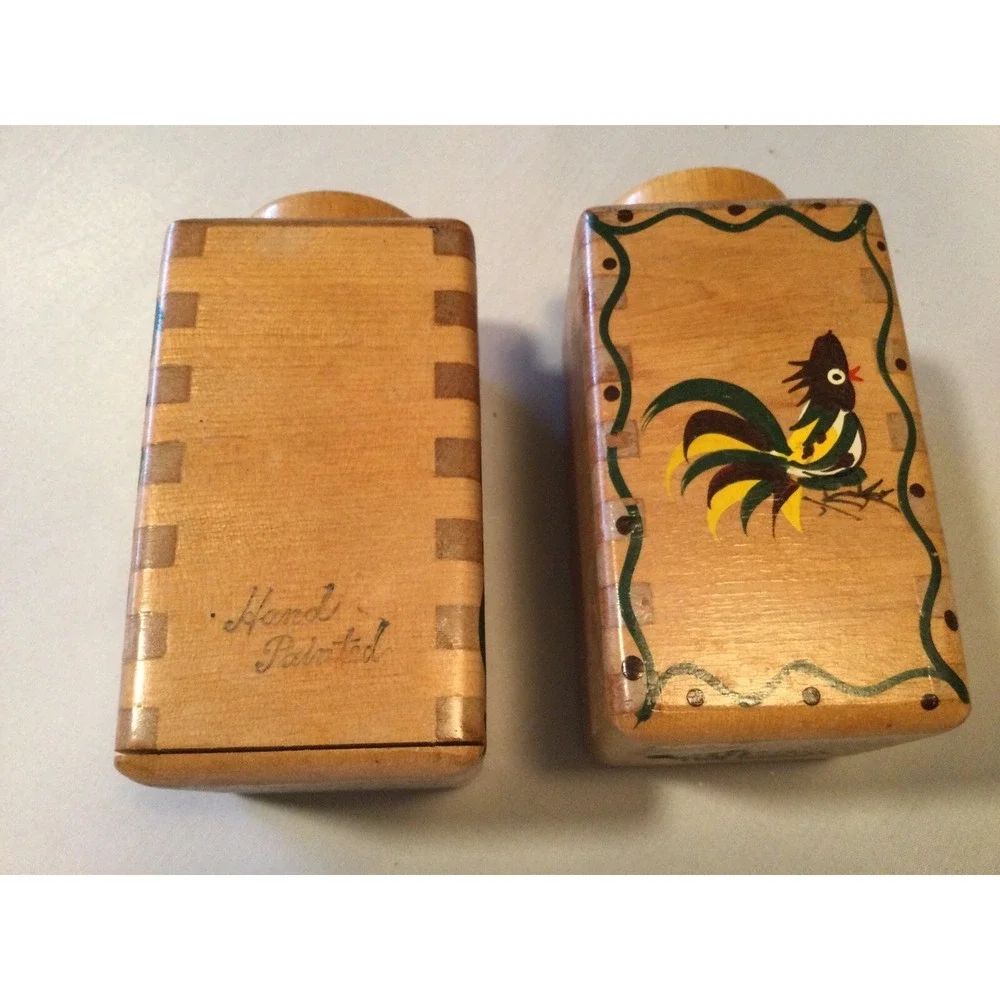 Vintage Woodpecker Woodware Handpainted Rooster Salt and Pepper Shakers Japan